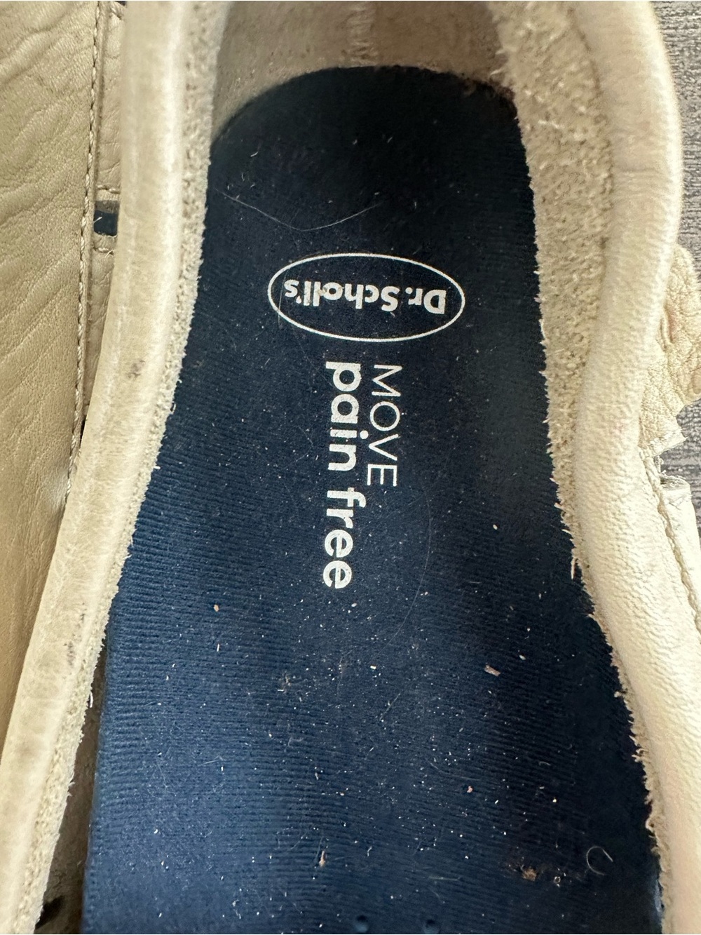 r. Scholl's Breezeway loafers in ivory leather.‎ - Picture 2 of 7